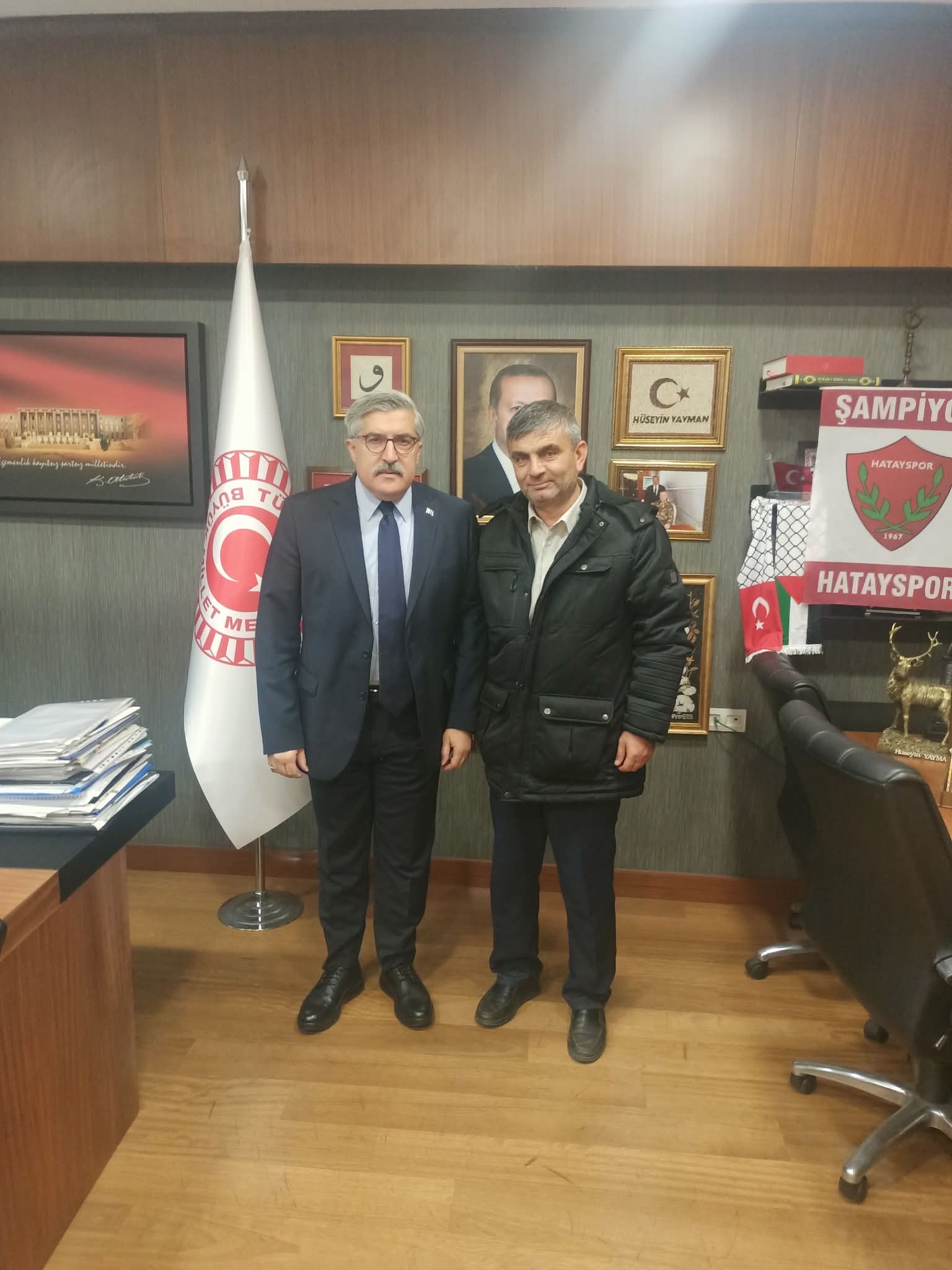 Ak Parti Genel Başkan Yardımcısı ve Hatay Milletvekili sayın Hüseyin Yayman Bey’i makamında ziyaret ettik