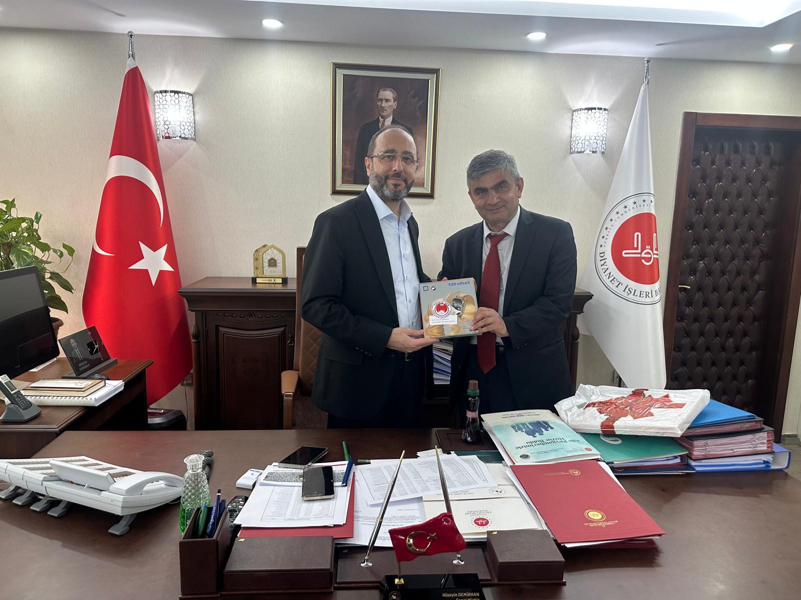 Diyanet’te Gönül Köprüleri: Hac ve Umre Hizmetleri Genel Müdürü Hüseyin Demirhan’a Ziyaret